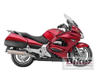 2013 Honda ST1300A Pan-European ABS photo